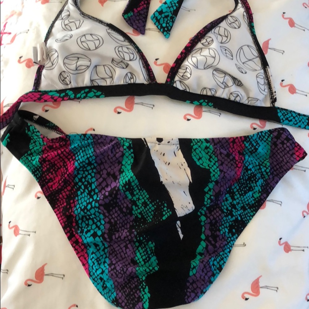 Bikini 👙 set - Picture 2 of 2